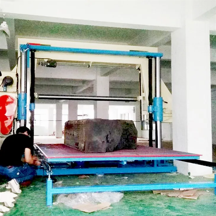 Vízszintes szivacsos vágógép